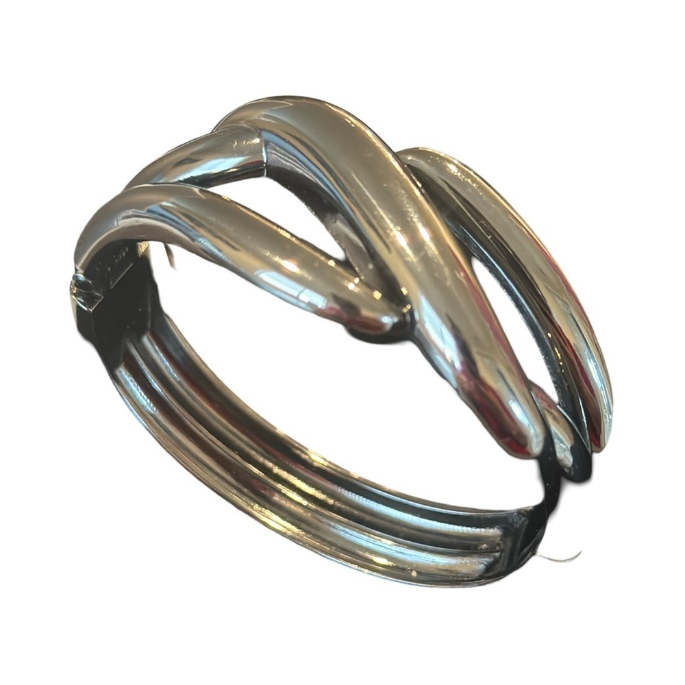 Lia Sophia Lia Sophia "Galena" Twisted Hematite Gunmetal Bangle Magnetic Clasp